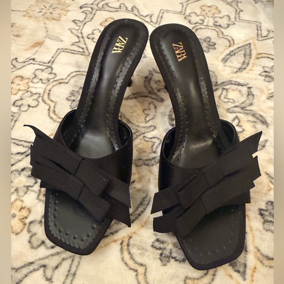 Zara Shoes - Zara Women's Black Bow Heeled Mules